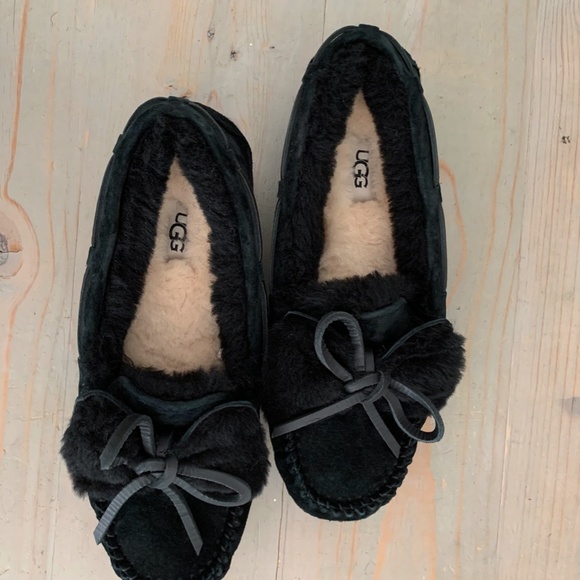 UGG DAKOTA DOUBLE BOW SLIPPERS - Picture 3 of 8